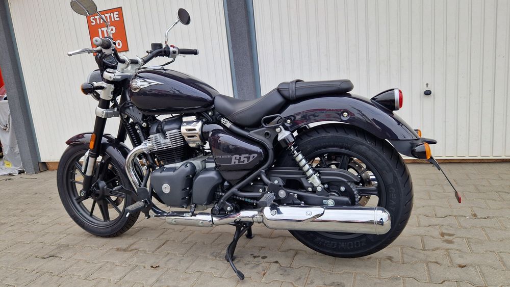 NOU Royal Enfield Super Meteor 650 2025 motocicleta moto RATE