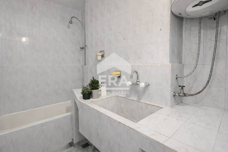 Продава се Тристаен апартамент в Горна Оряховица - 79 кв.м за 617 €/кв.м - Снимка #9