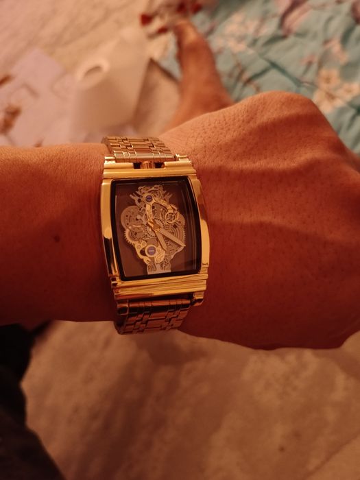 Продам часы кварцевыйе