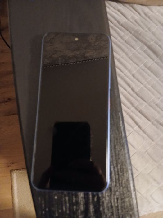 Продам новый телефон недорого