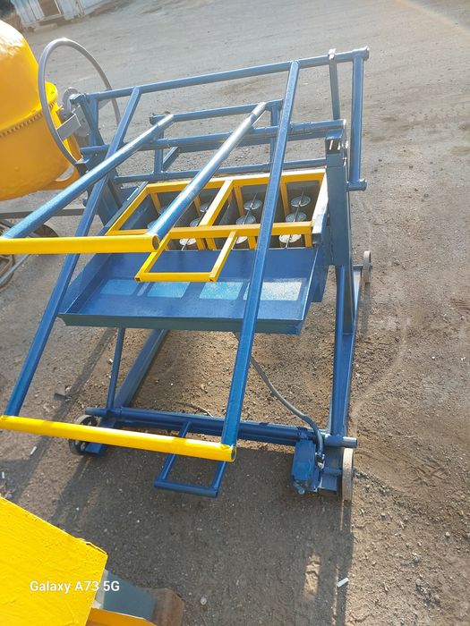 Станок для производства сплитерных блоков