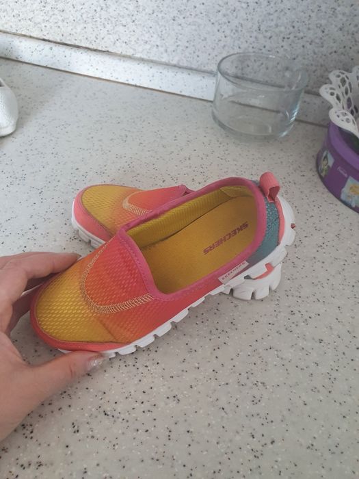 Продам Кросовки-макасы