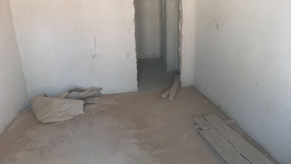 Karobka uy sotiladi.