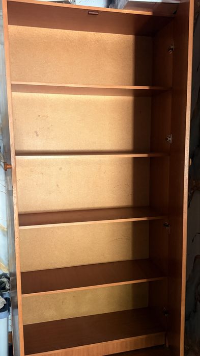 Продам шкаф в прихожую
