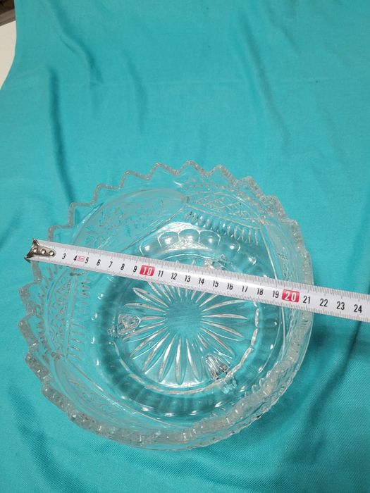 Продаются хрустальные вазы