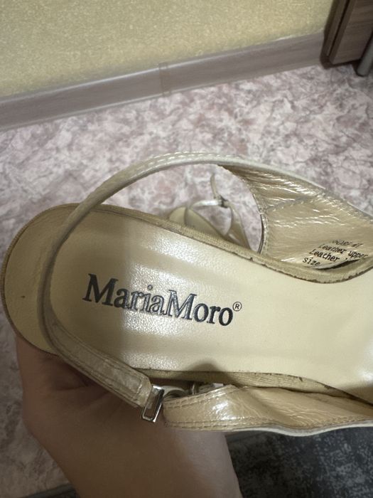 Босоножки женские