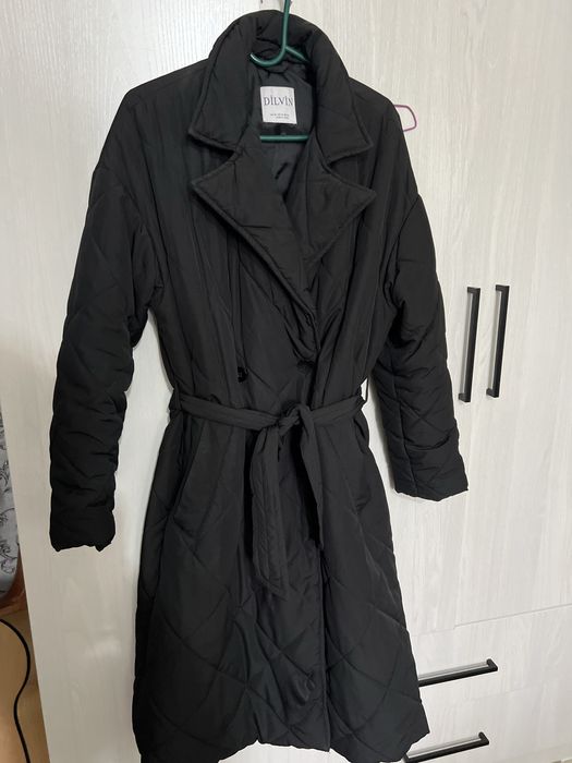 Продам плащ с ремнем.