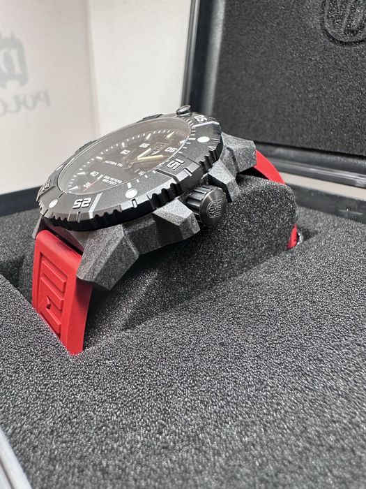 luminox Master Carbon SEAL Automatic 45 mm Military Dive *Burning Red*