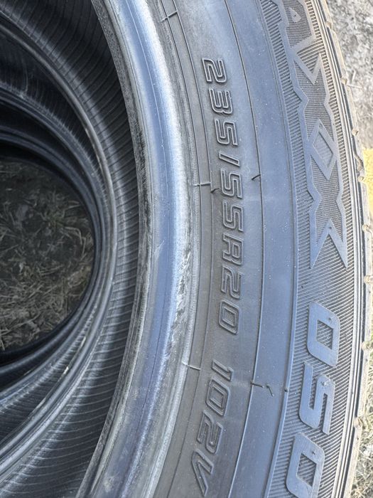 Продам резину 235/55R20