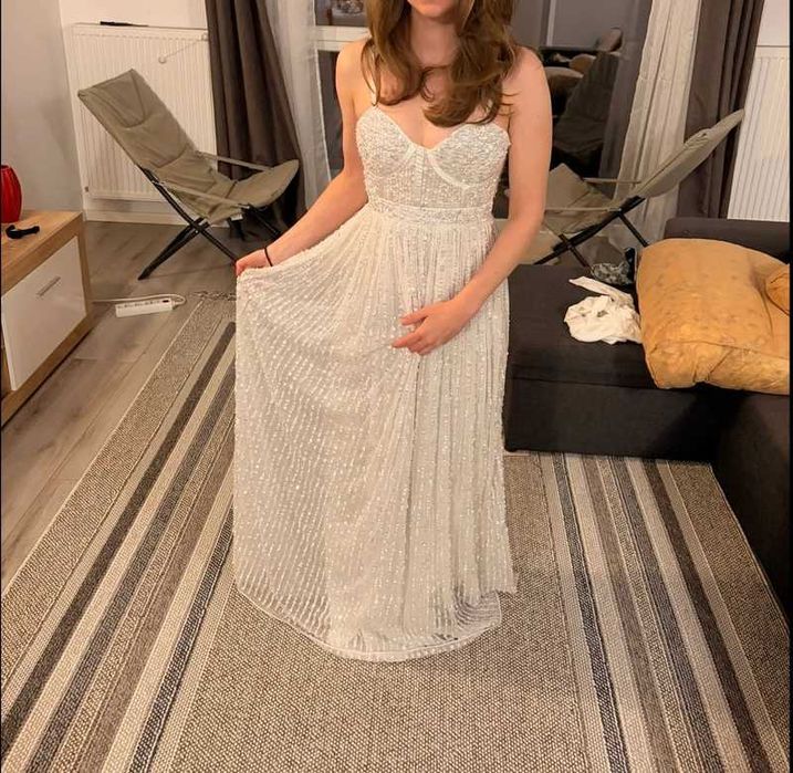 Vand rochia de mireasa Asos Bridal, marimea 34, curatata profesional