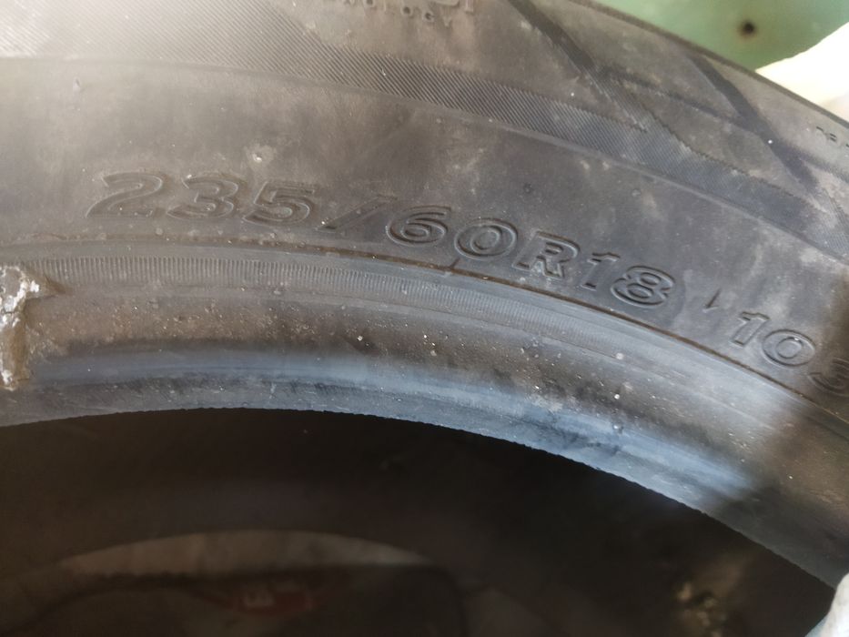 Шина 4 шт бу 235/60/18