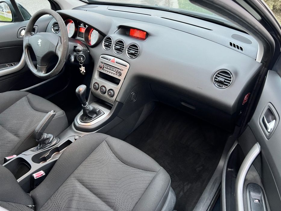 Peugeot 308 km  130 mi km 1.4 benzina cumpărat Peugeot nou 207