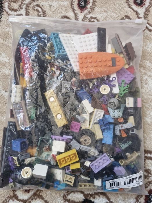 Продам конструктор Лего