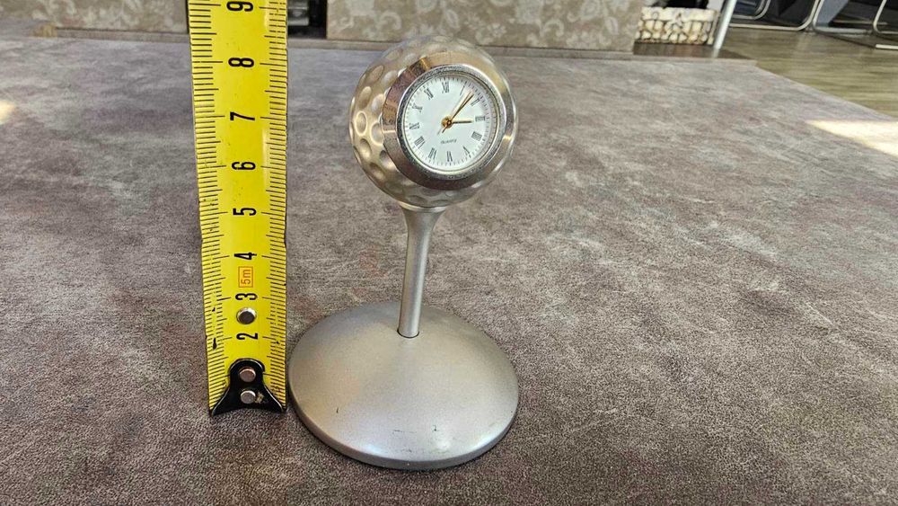 Часовник преспапие