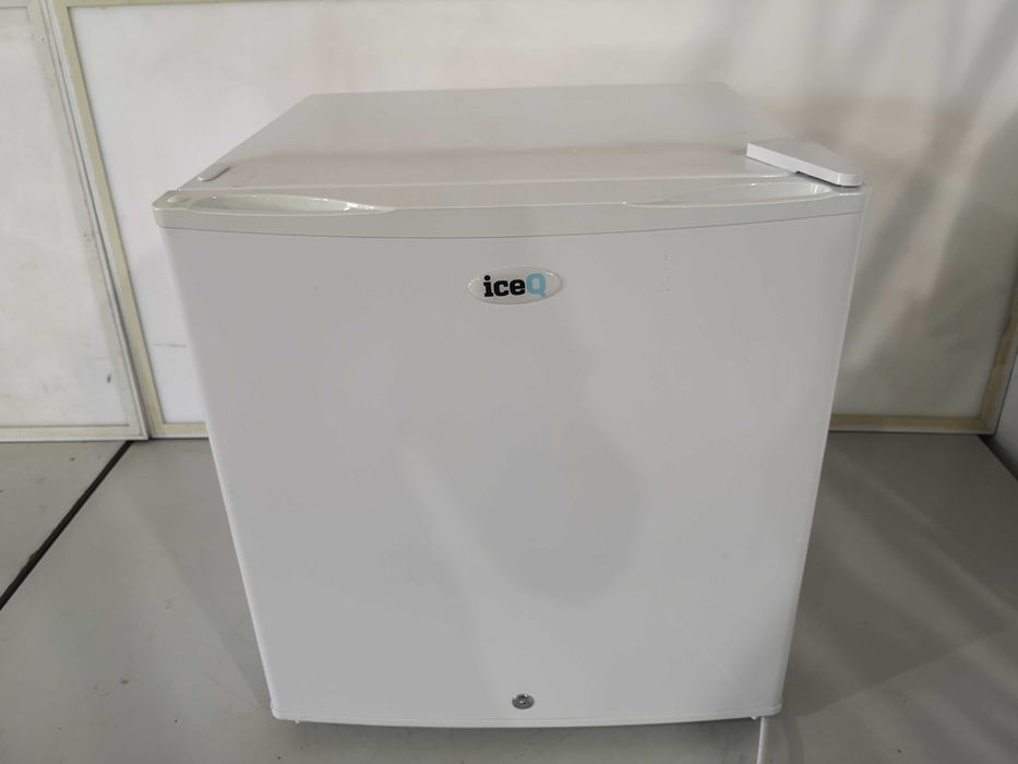 Хладилник - IceQ 60W / 43L