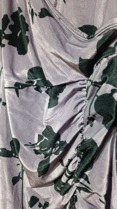 Продам платье велюровое