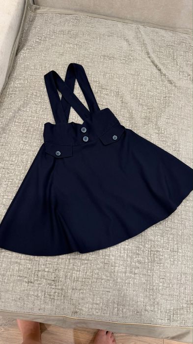 Продам школьную форму для девочки 7-8 лет