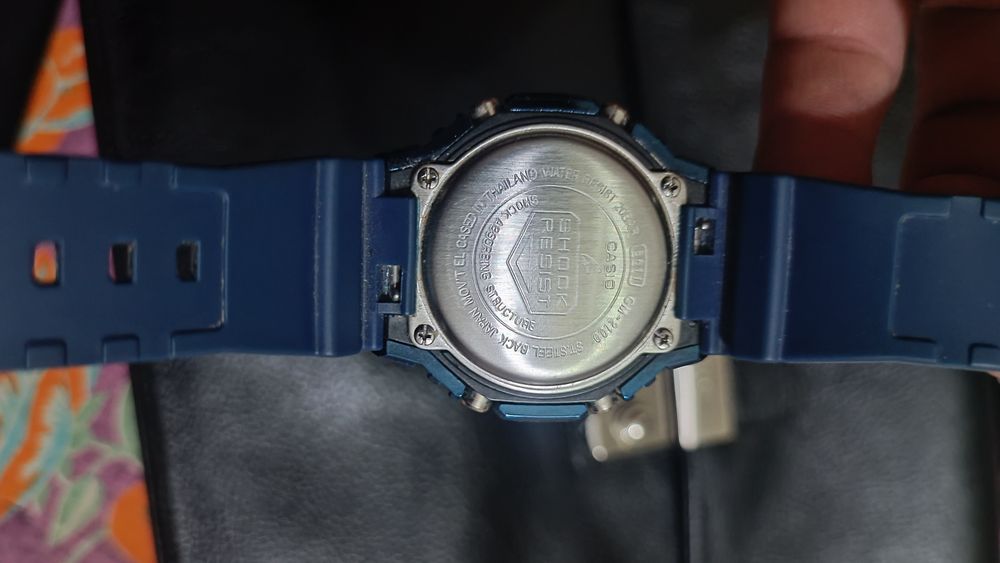 Casio G-Shock GM-2100 — отличное состояние, оригинал