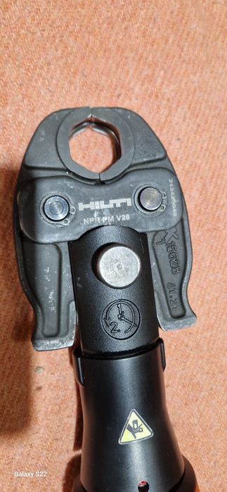 Hilti presă pentru sertizari