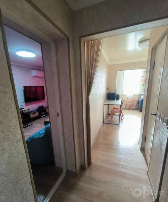 Продажа! Метро Космонавтов 1/3/3/-27кв.м