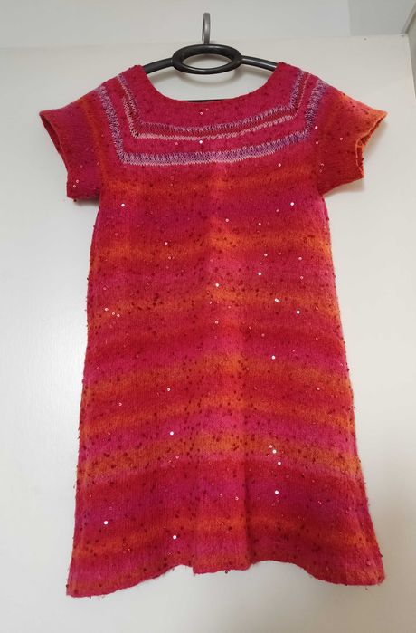 Седем зимни рокли S и M по 12 лв.