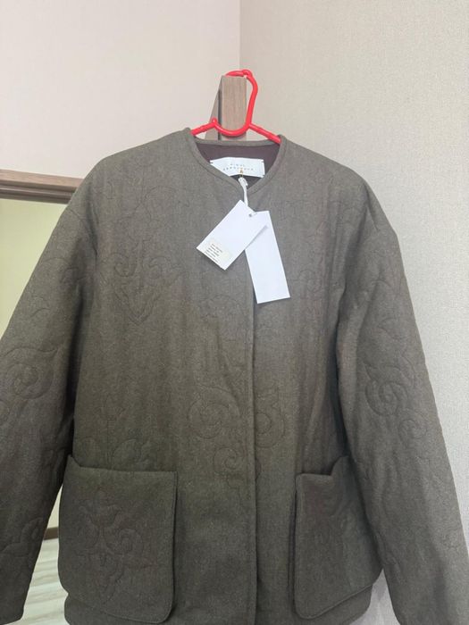 Продается брендовая стеганная куртка