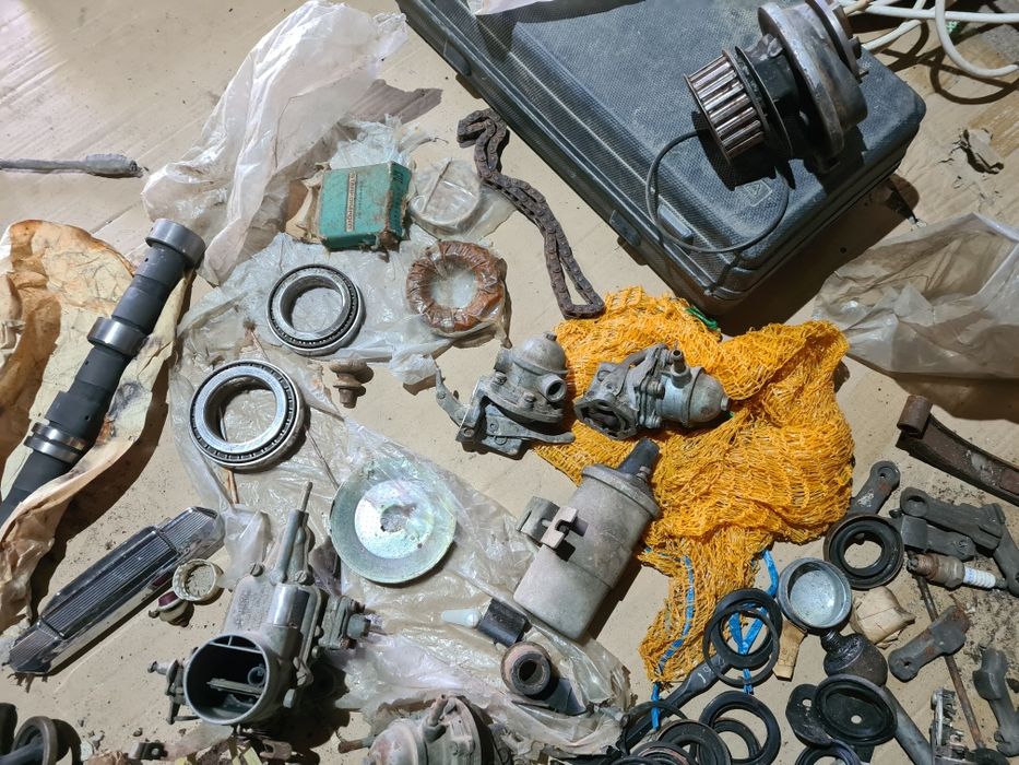 Vând piese de auto  Lada   1200