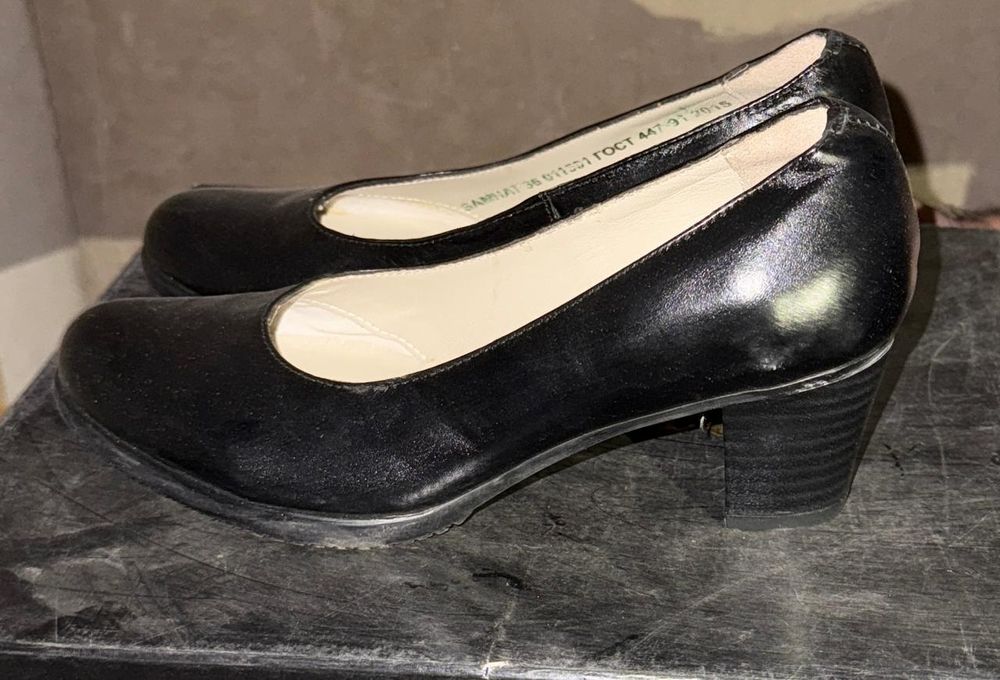 Туфли женские,кожаные.