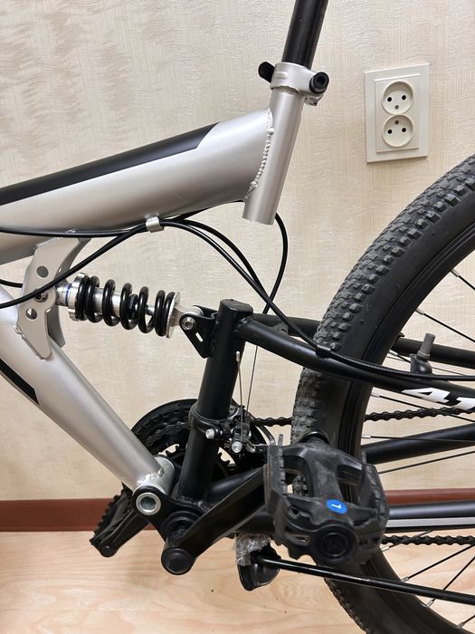 Велосипед в отличном состояний