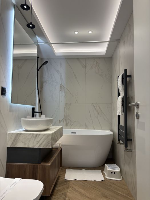 Vand apartament tip studio/2 camere in cosmopolit rise