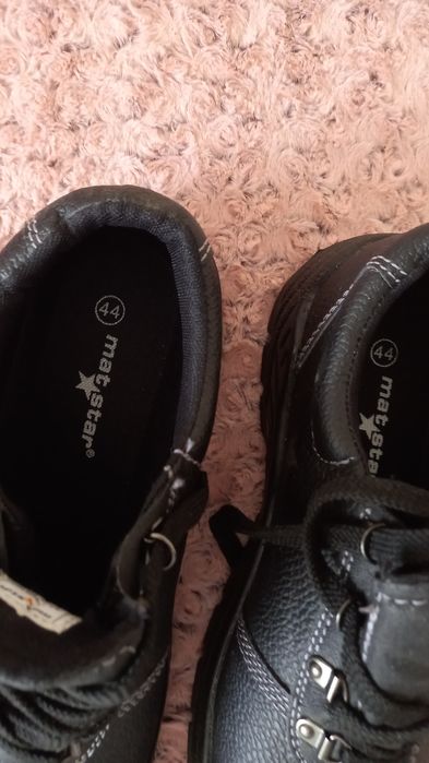 Работни обувки с метално бомбе