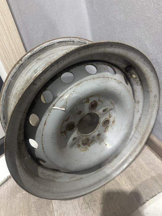 Продам диск на ваз R13