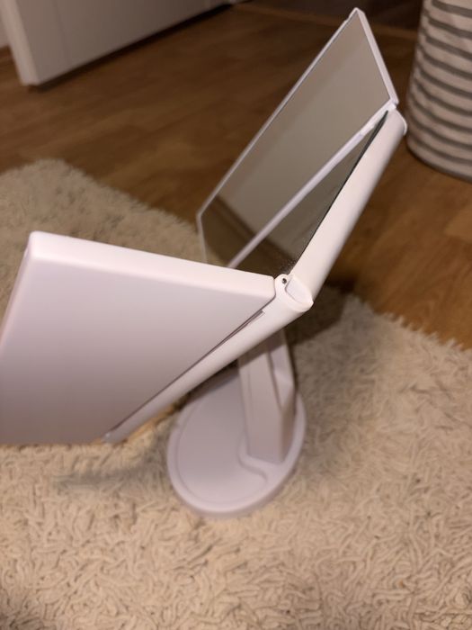 Oglindă de machiaj cu lumină – 3 tipuri de oglindă, pe baterie