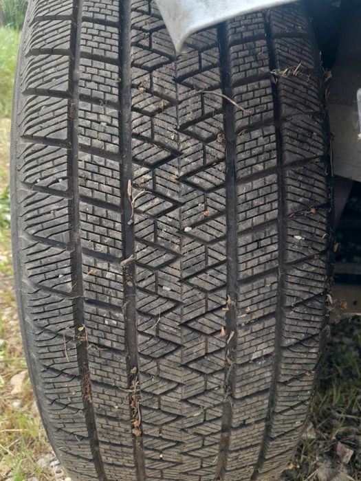 Зимни гуми с алуминиеви джанти 255/60/18 5x120 (Land Rover)