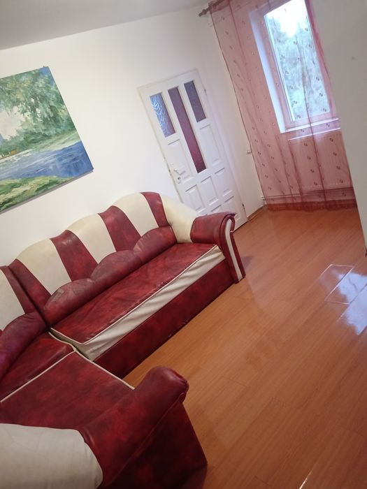 Închiriez apartament