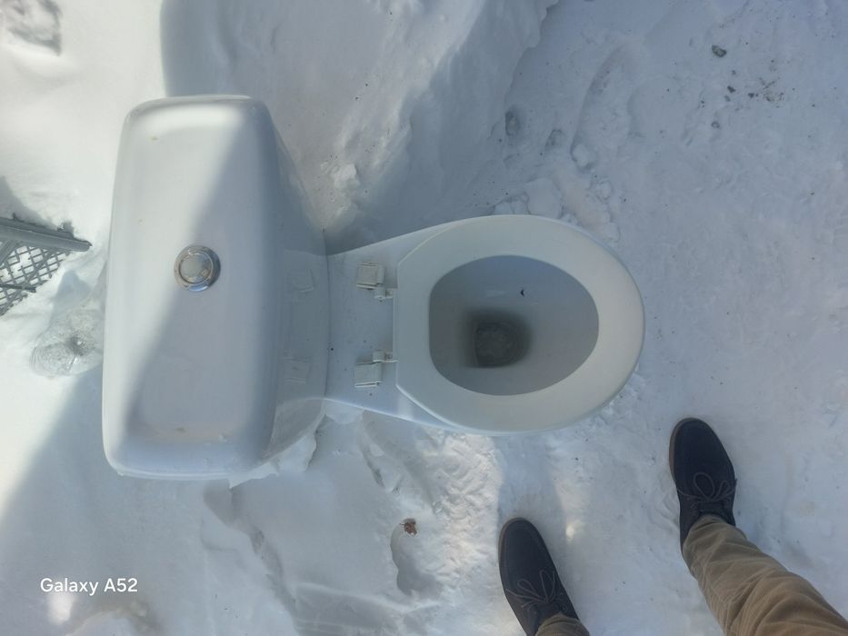 Унитаз бывшего употребления