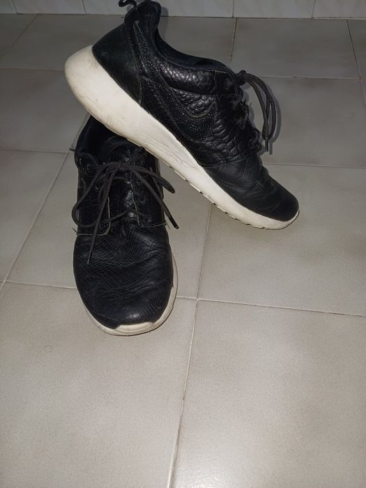 Много запазени маратонки