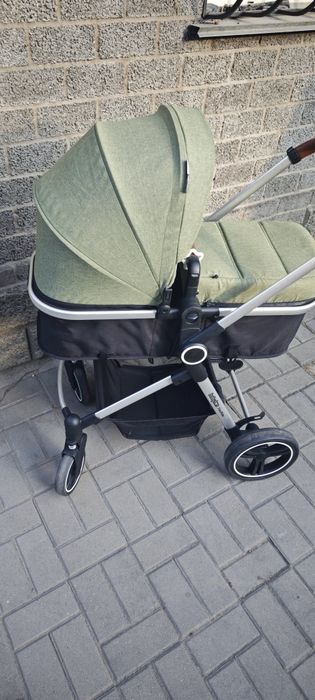 Продам коляску Babyton