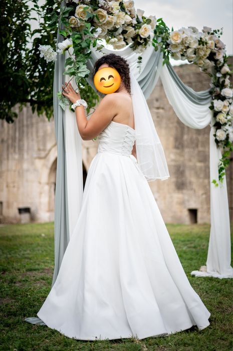 Продавам булчинска рокля