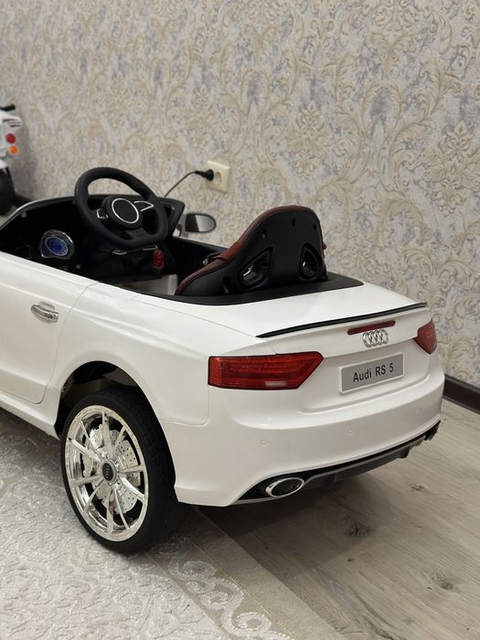 Машина детская кабриолет