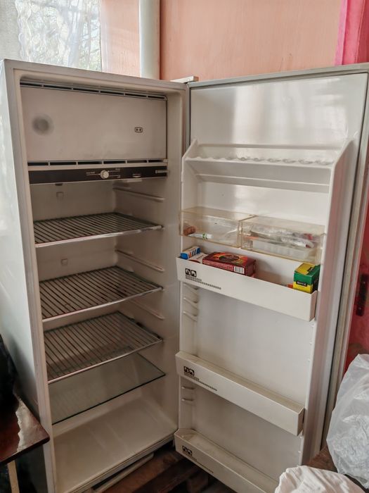 Холодильник.    .      .