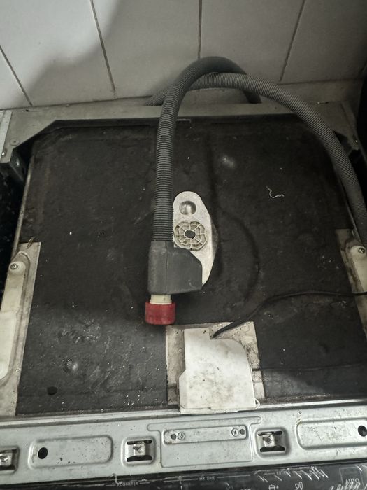 Продам на запчасти посуда мойку