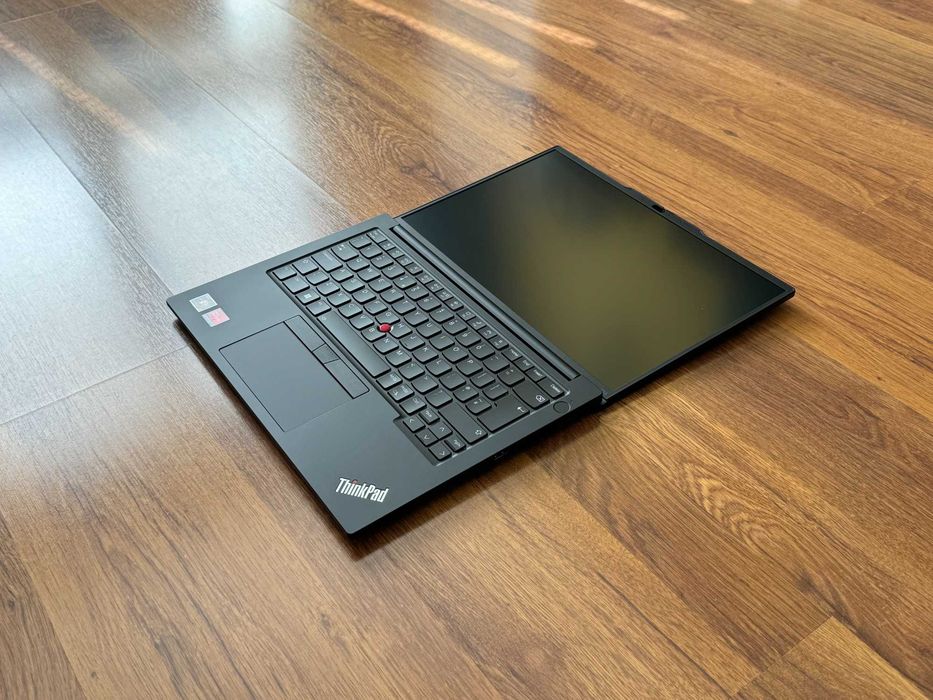 14' Full HD+ Ryzen 7 7730u Lenovo ThinkPad E14 Gen 5 16GB DDR4/512GB NVMe/Radeon/Бат 10ч