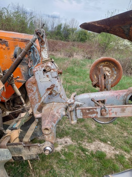 Vând plug 2 brazde reversibil