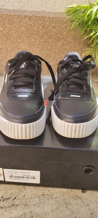 Vând adidași Puma puțin folosiți