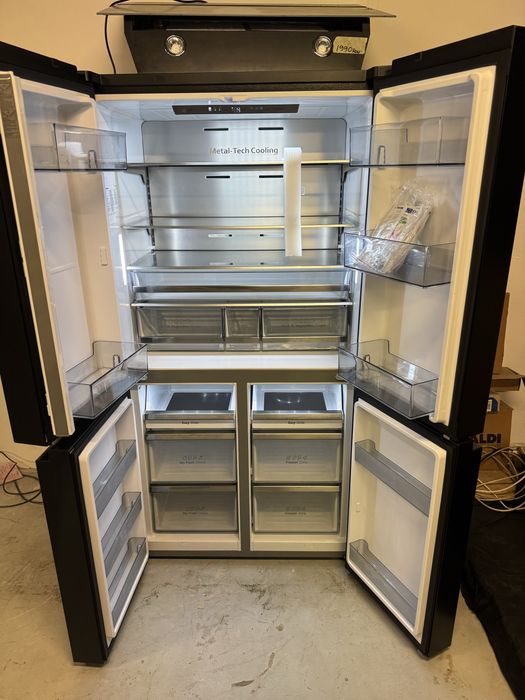 Frigider american French Door Hisense RQ758N4SAFE