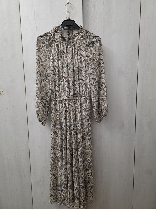 Разгрузка гардероба алматы