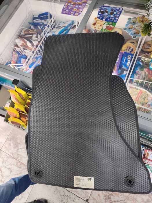 Стелки мокетени Ауди А 5 2015 г.