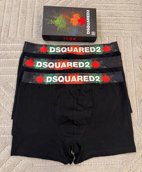 Мъжки боксерки в кутия.