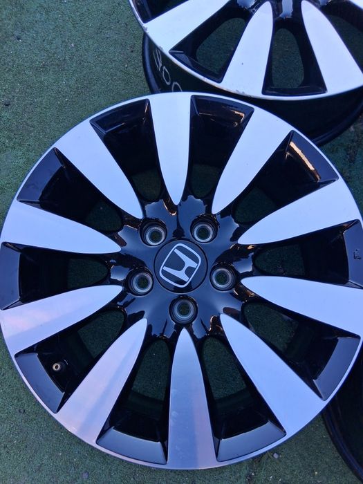 17цола за HONDA  7J×17 ет50. 5×114.3 ц.64.1мм